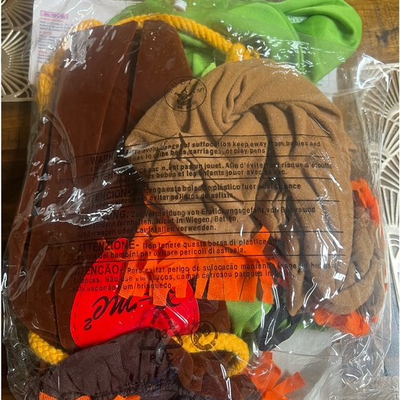 Halloween costume, worn once. In good condition. Sexy scarecrow. Medium - Picture 4 of 4